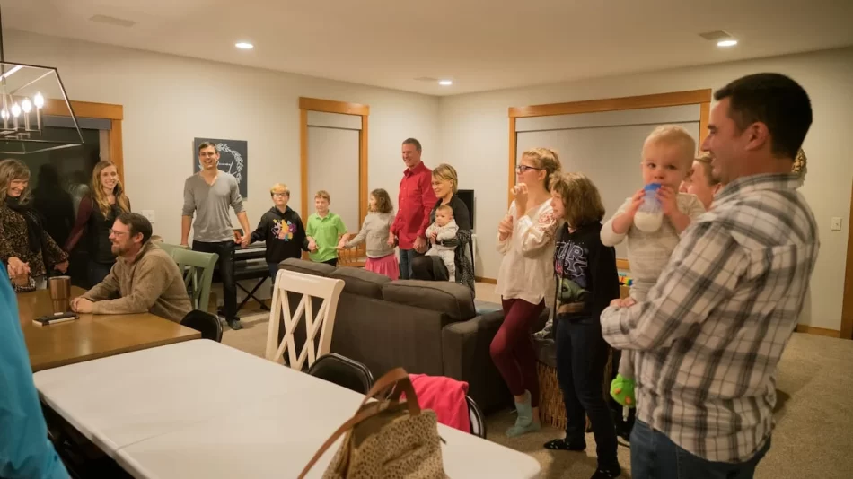 CHR COVENANT HOOD RIVER LIFE GROUP PHOTO