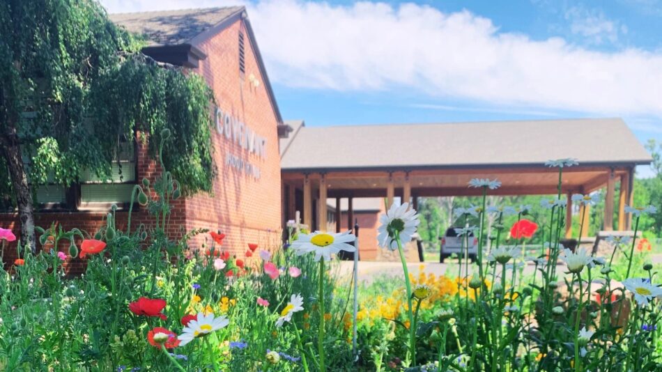 COVENANT HOOD RIVER BUILDING